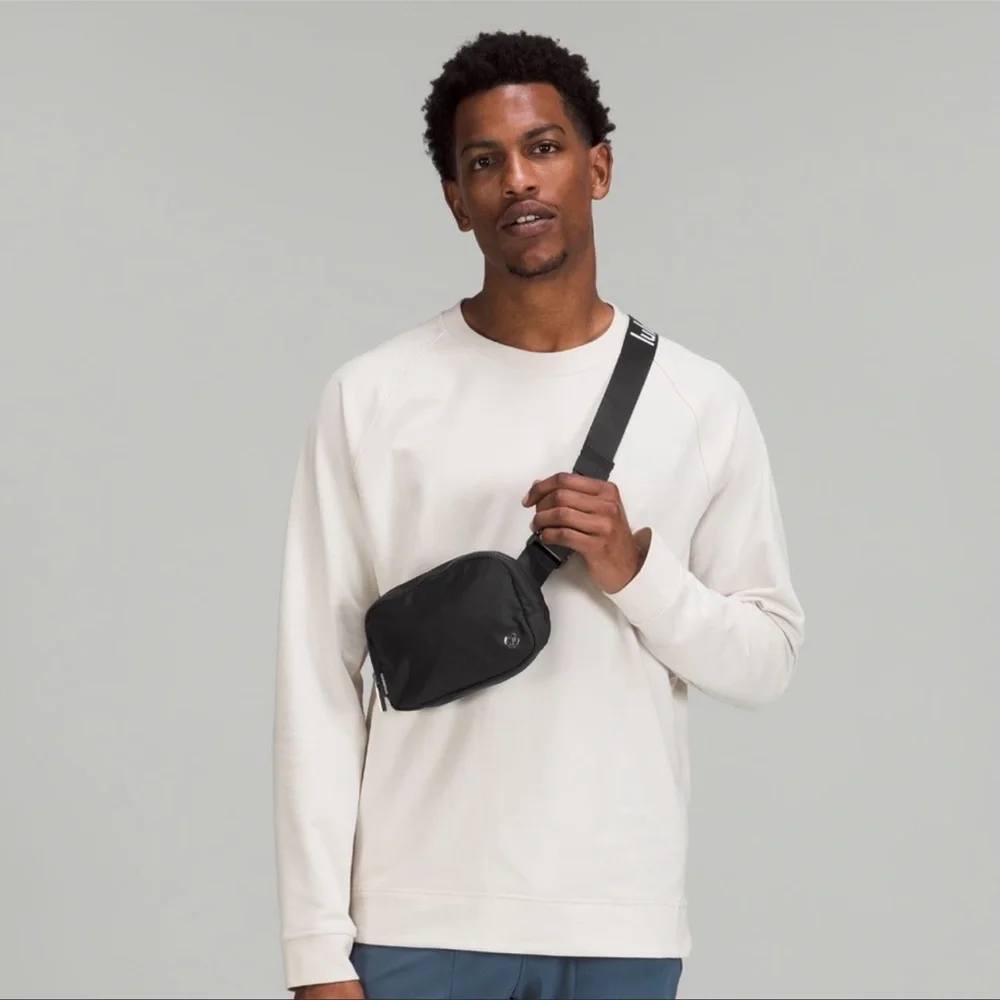 NWT Lululemon Everywhere Belt Bag *Wordmark - Picture 3 of 10